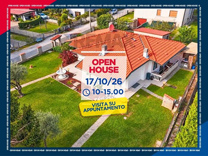 Casa con 5 locali in vendita in Boltiere