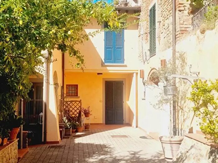 Appartamento trilocale in vendita in Via Corrado Corti, Capraia E Limite