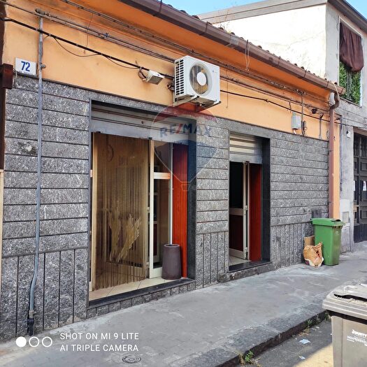 Casa con 5 locali in vendita in Via Baratta, Paterno