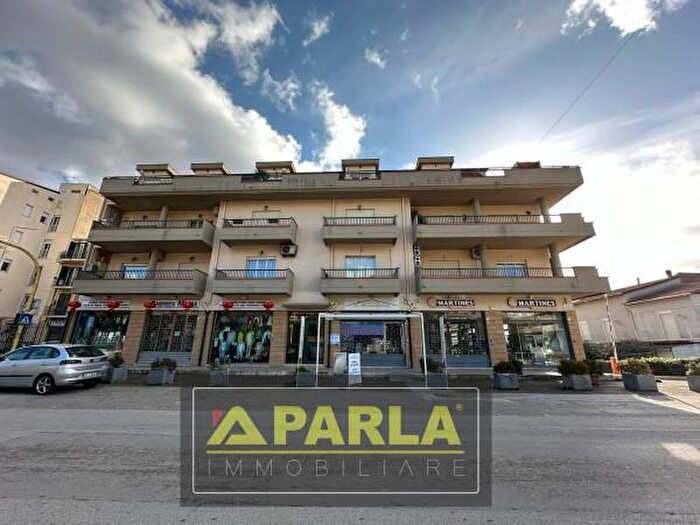 Appartamento con 5 locali in vendita in Viale Giudice Antonino Saetta, Canicatti