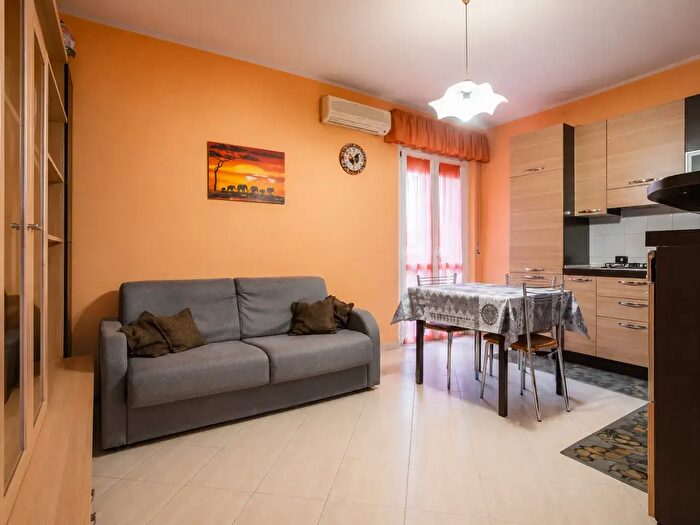 Appartamento trilocale in vendita in Via San Clemente, Cerro Maggiore