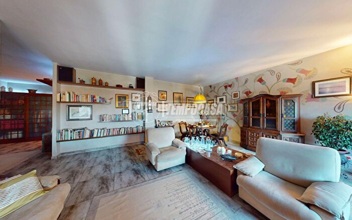 Appartamento con 5 locali in vendita in Via Monte Albergian Garino, Vinovo