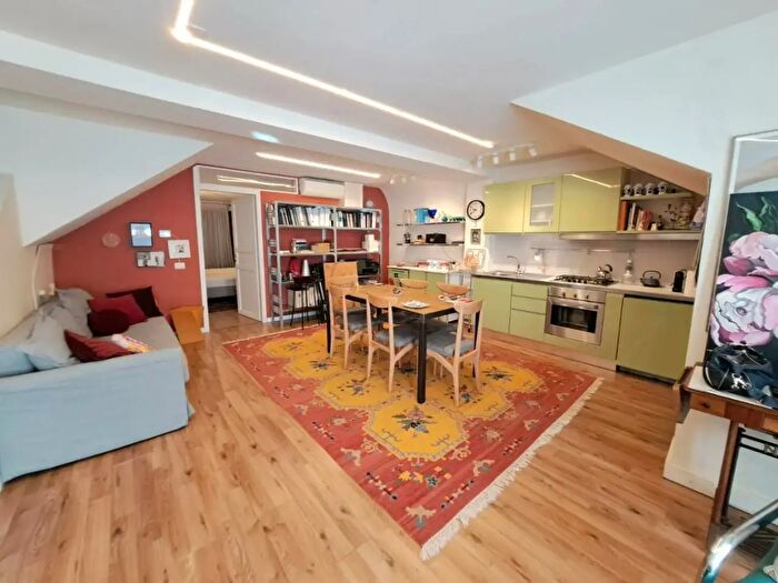 Casa con 6 locali in vendita in Empoli