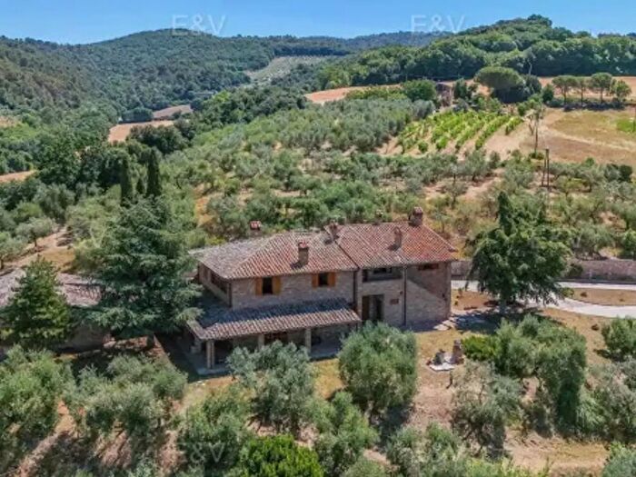 Casa con 6 locali in vendita in Via di Castelleone, Deruta