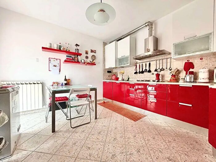 Appartamento con 8 locali in vendita in Pontedassio