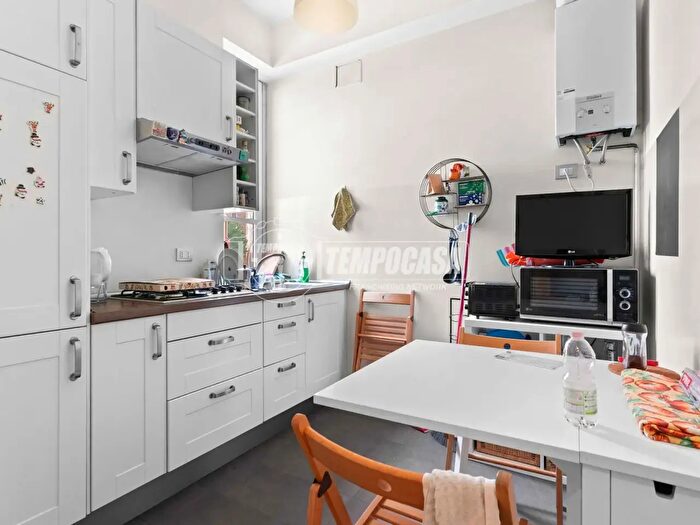 Appartamento trilocale in vendita in Via Imperia, Milano