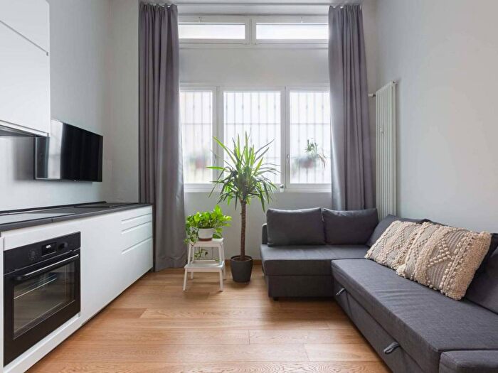 Appartamento bilocale in affitto in Via Friuli, Porta Romana Medaglie dOro, Milano