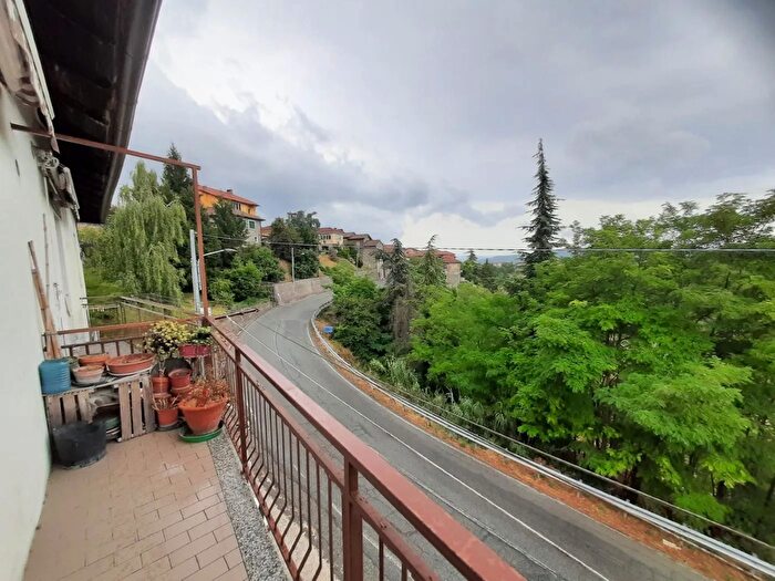 Appartamento quadrilocale in vendita in Strada Acqui, Cremolino