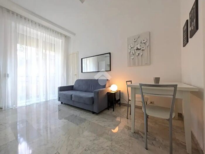 Appartamento monolocale in affitto in Via Trevi, Milano