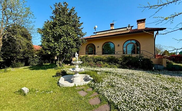 Casa in vendita in Via Vigne Nuove Dozza, Dozza