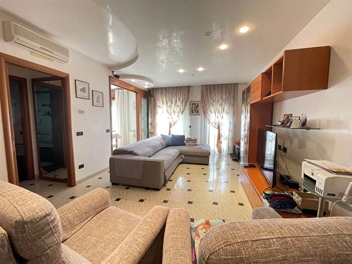 Appartamento quadrilocale in affitto in Campo Muneghette Chioggia Ve, Chioggia