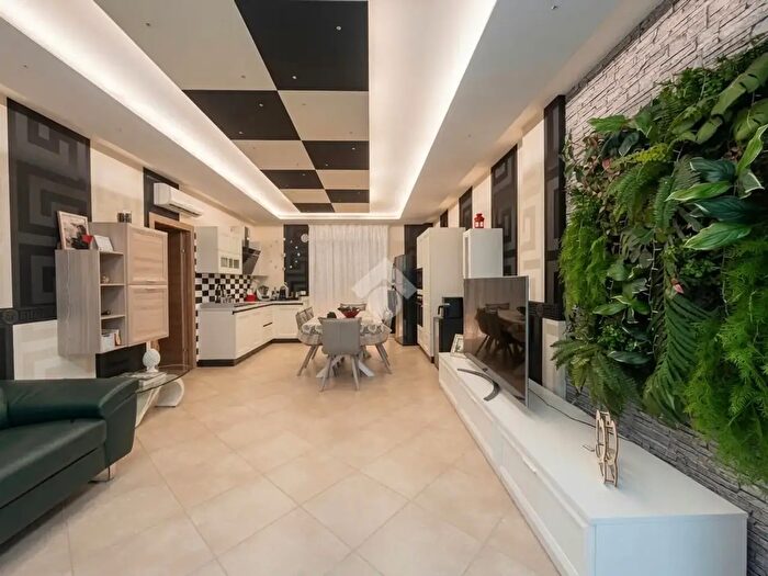 Appartamento trilocale in vendita in Via Sant'Onofrio, Foggia