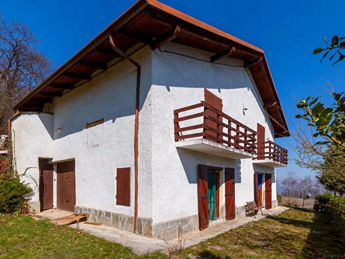 Casa con 7 locali in vendita in Via Pian Lissard, Barge