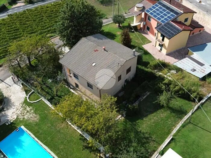 Casa quadrilocale in vendita in Via S Zeno, Fumane