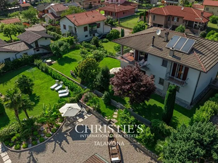 Appartamento trilocale in vendita in Maccagno con Pino e Veddasca