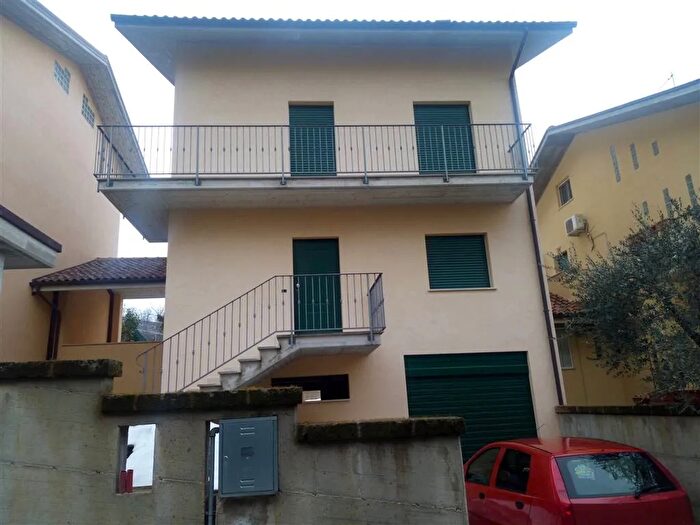 Casa con 8 locali in vendita in San Martino sulla Marrucina, San Martino Sulla Marrucina