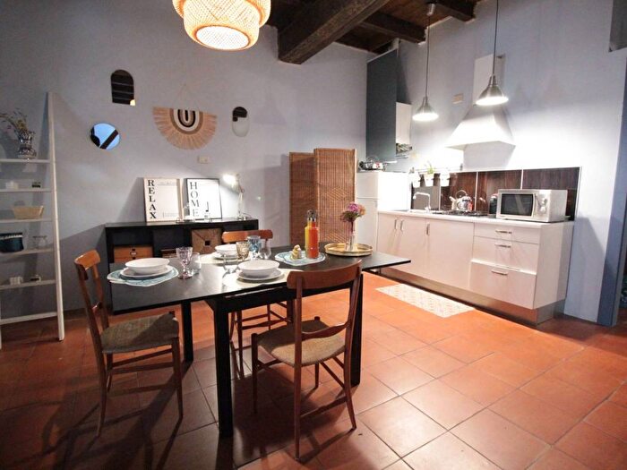 Appartamento trilocale in affitto in Via Roma, Centro, Sale Marasino