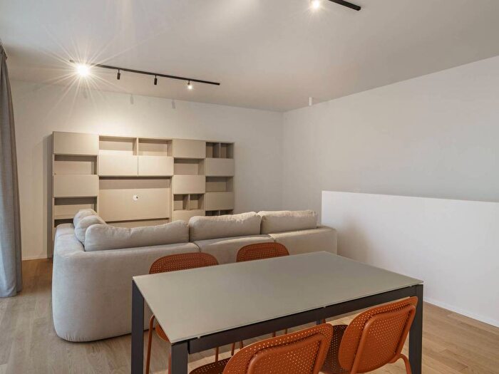 Appartamento bilocale in affitto in Via Giacomo Watt, Barona, Milano