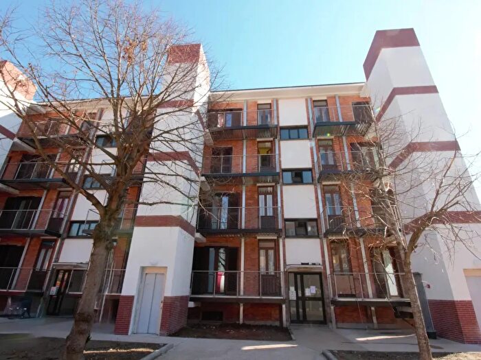 Appartamento trilocale in vendita in Via Santa Maria, Moncalieri