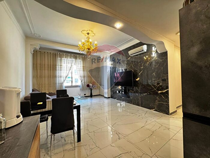 Appartamento con 8 locali in vendita in Via Antonio Cantore, Genova