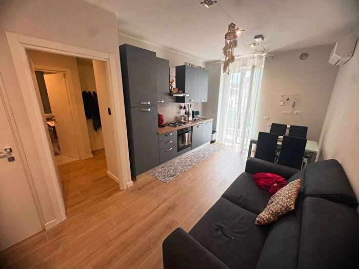 Appartamento bilocale in affitto in Via Stanislao Cannizzaro Roma, Roma