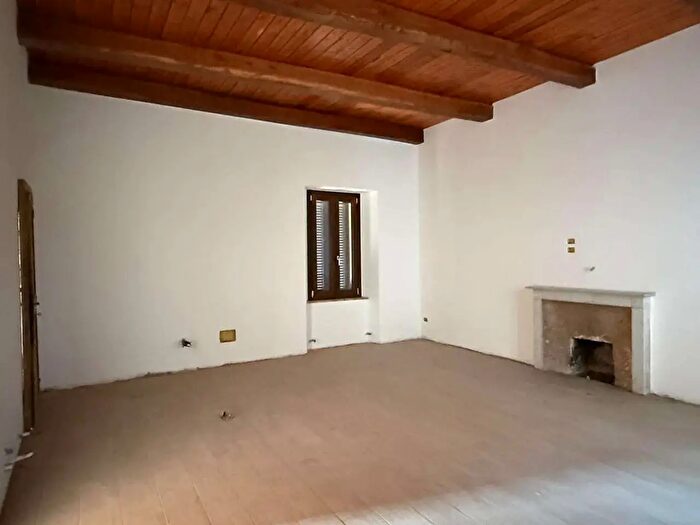 Appartamento trilocale in vendita in Frazione Ilci, Todi