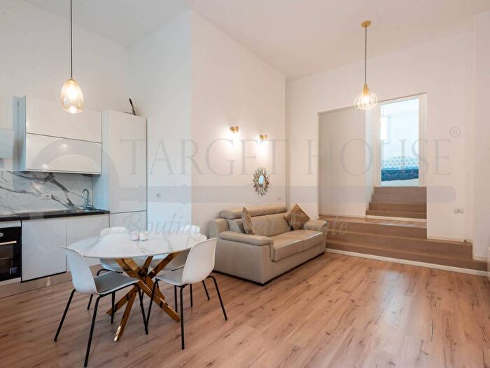 Appartamento bilocale in affitto in Viale Renato Serra, Monte Rosa Lotto, Milano