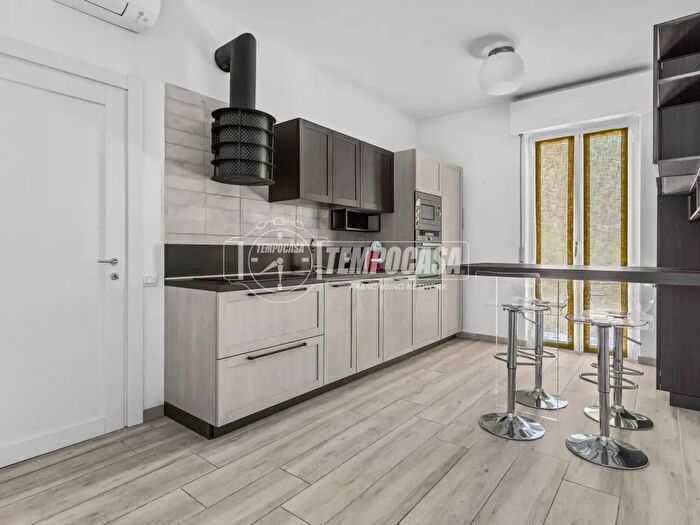 Appartamento trilocale in vendita in Milano
