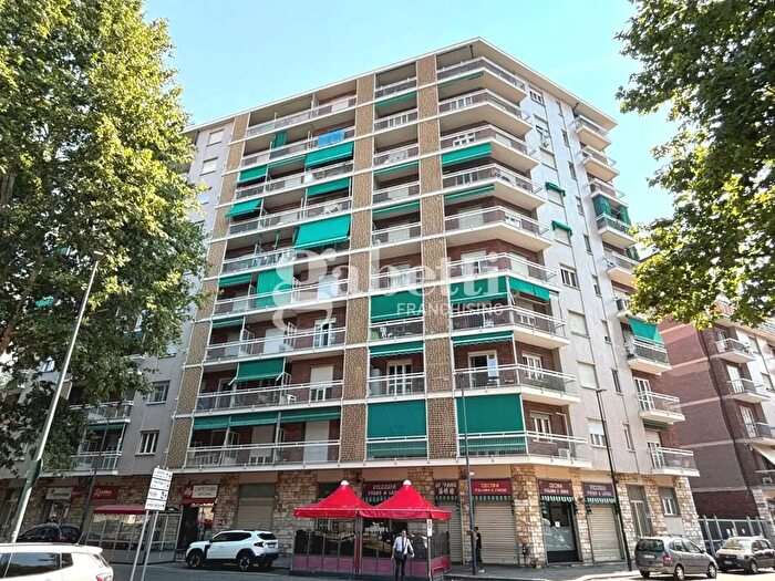 Appartamento trilocale in vendita in Corso Brunelleschi, Torino