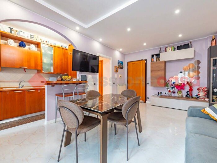 Appartamento trilocale in affitto in LARGO ALESSANDRIA DEL CARRETTO, Anagnina, Roma