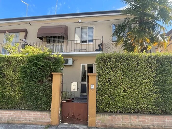 Appartamento trilocale in vendita in Via Jacopo Crescini, Padova