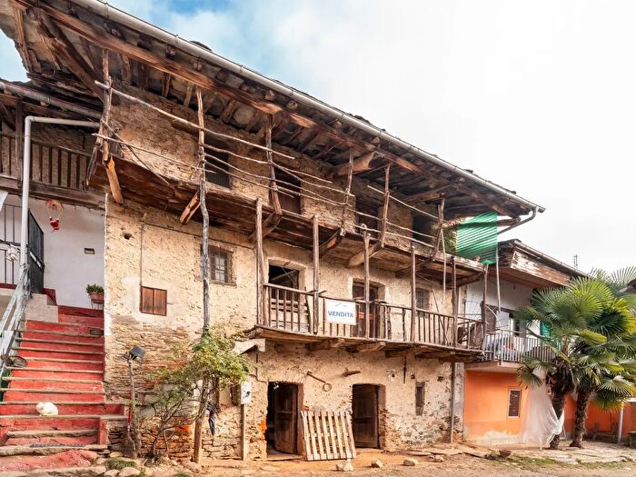 Casa bilocale in vendita in Borgata Croce, Paesana
