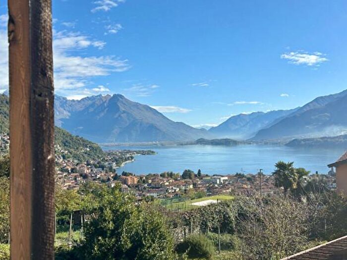 Casa trilocale in vendita in Via Taiana, Gravedona ed Uniti