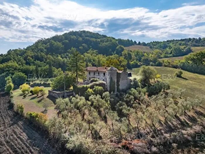 Casa con 6 locali in vendita in Perugia