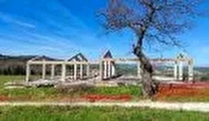 Casa con 10 locali in vendita in Pozzo Cingoli MC Italia Pozzo, Cingoli