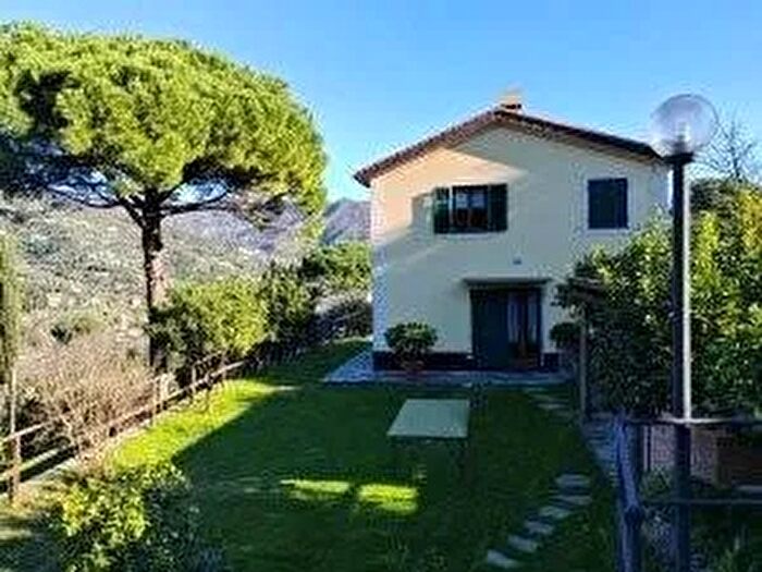 Casa trilocale in vendita in Rapallo
