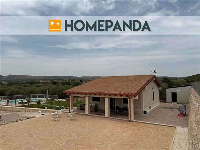 Casa quadrilocale in vendita in Traversa Martino, Siracusa