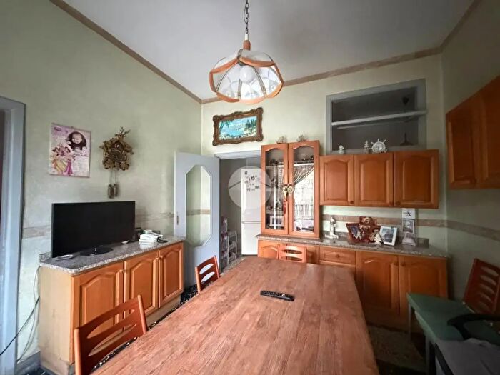 Casa con 8 locali in vendita in Via Confalonieri, Caivano