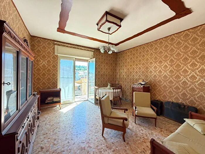 Appartamento trilocale in vendita in Via Arbusto, Marano Di Napoli
