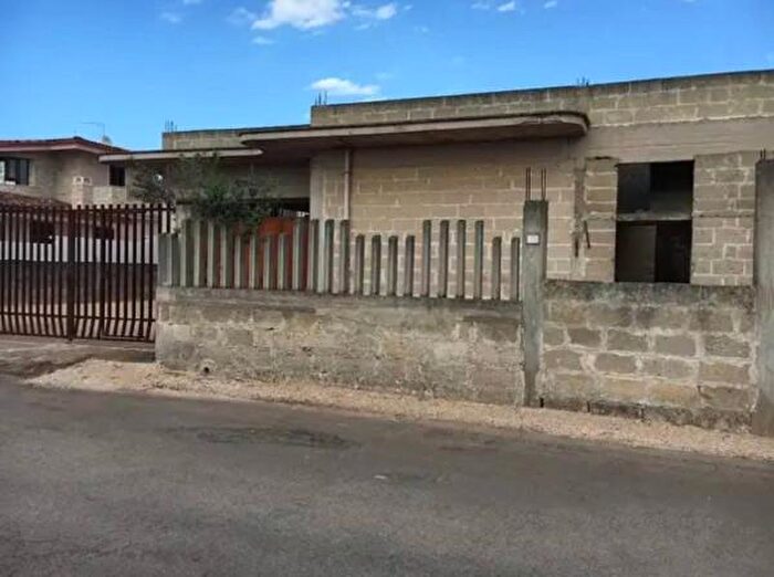 Casa monolocale in vendita in Via Stromboli, Sava