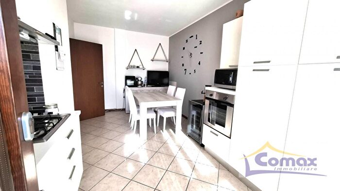 Appartamento trilocale in vendita in Via Roma, Saccolongo