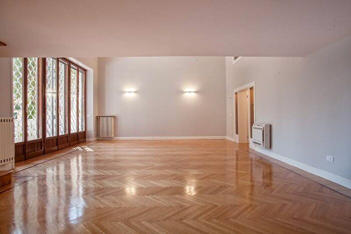 Appartamento con 6 locali in affitto in Via Giuseppe De Notaris, Parioli, Roma