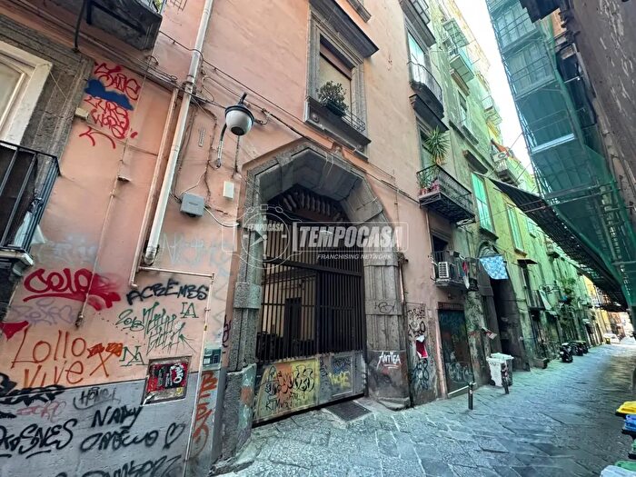 Appartamento bilocale in vendita in Via Giovanni Paladino, Napoli