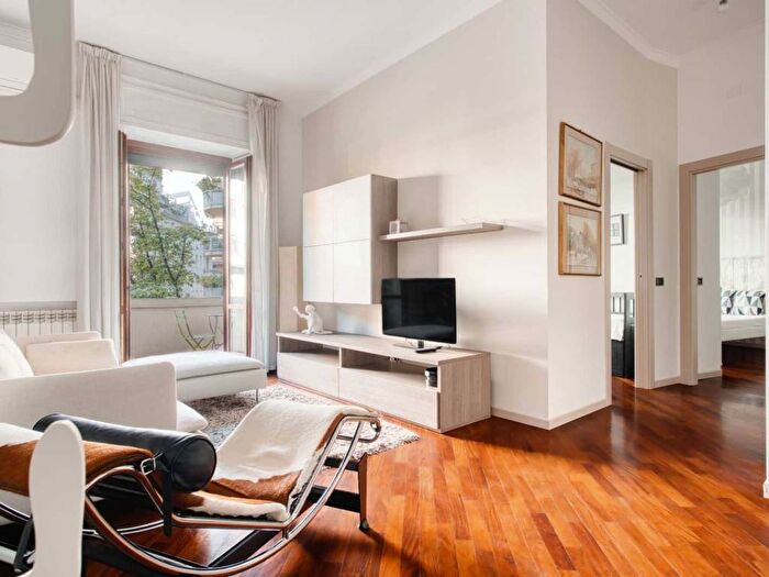 Appartamento trilocale in affitto in Via Conca del Naviglio, Corso Genova, Milano