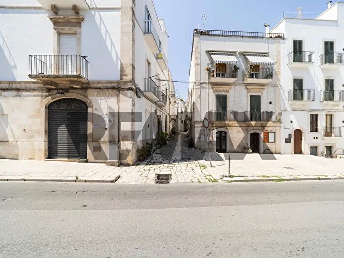 Casa bilocale in vendita in Vicolo Secondo di Via Purgatorio, Putignano