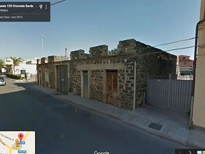 Casa quadrilocale in vendita in Via Sebastiano Chisu, Orosei