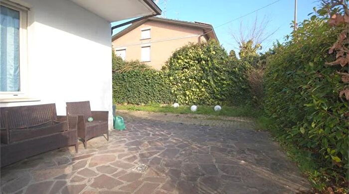 Casa con 12 locali in vendita in Via San Rocco San Martino in Rio Re San Martino in Rio, San Martino In Rio