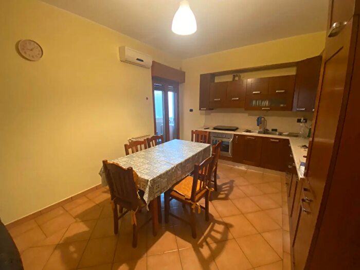 Appartamento trilocale in vendita in Via Pascoli, Casamassima