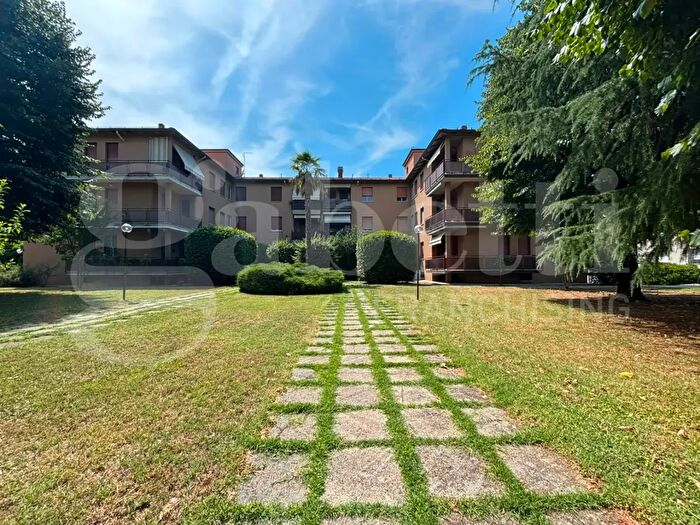 Appartamento con 5 locali in vendita in Via Guicciardini, Zola Predosa