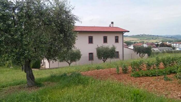 Casa monolocale in vendita in Via San Francesco Km, Tortoreto